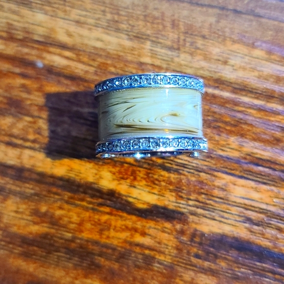 Michael Kors ring - Picture 1 of 3